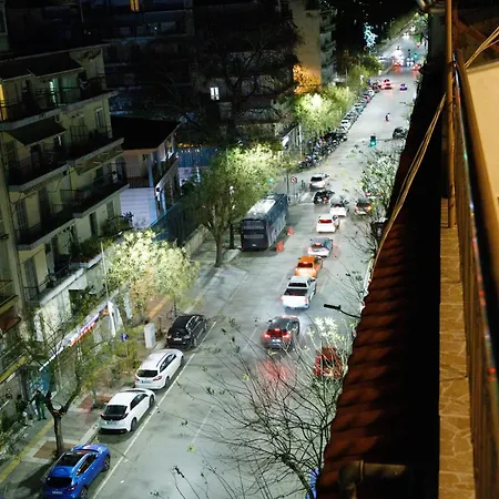 Modern Penthouse Skg شقة سالونيك